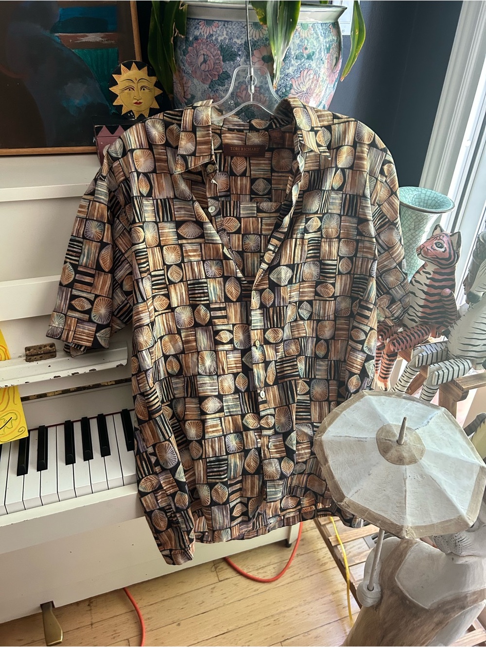 Tori Richard Honolulu Men’s M Hawaiian Aloha Shirt Brown Abstract Cotton